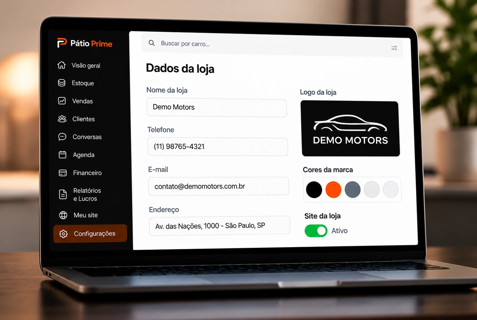 Notebook com configuração ilustrativa dos dados da loja — visual recriado a partir da referência